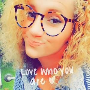 Meet your Posher, Maegan